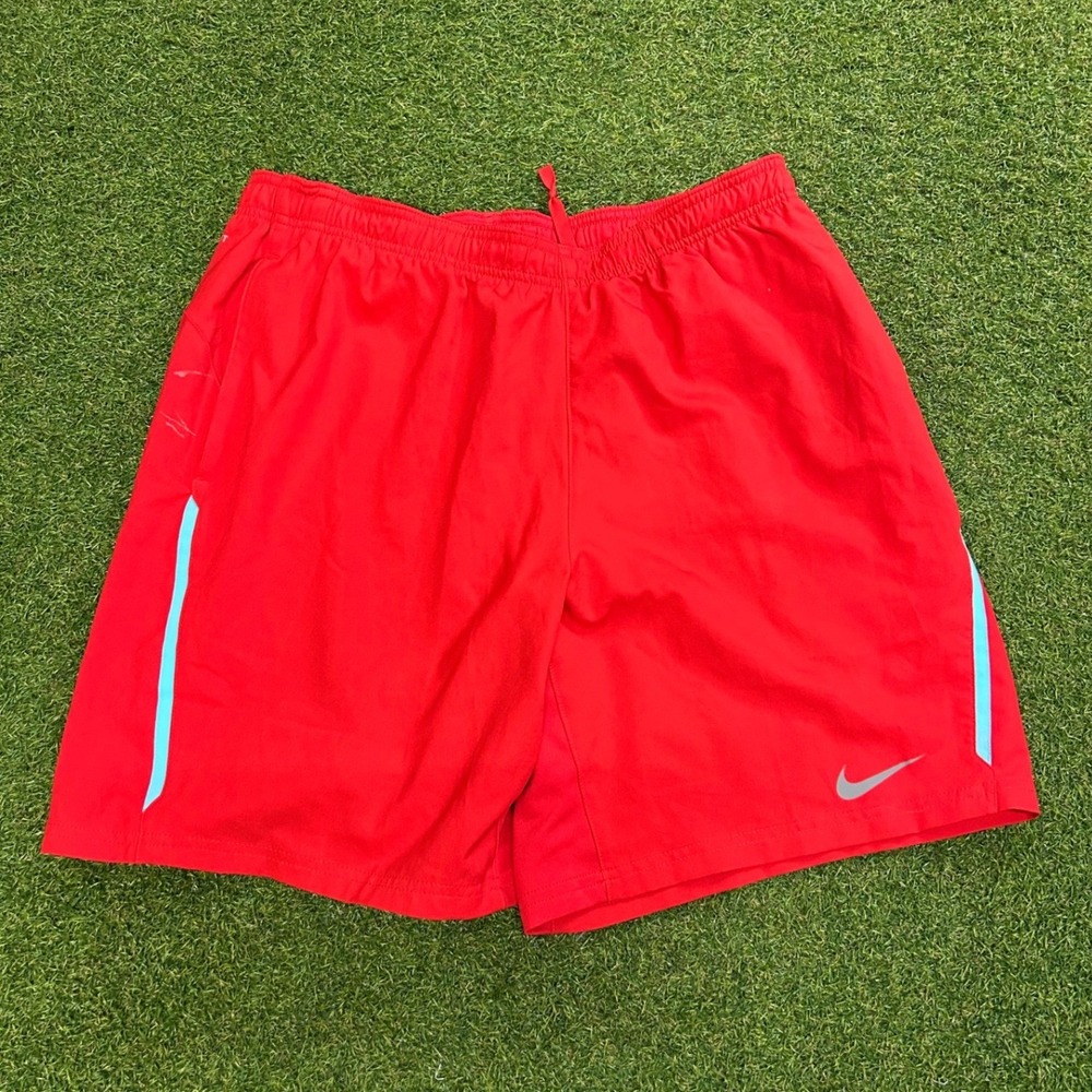 Nike Dri-FIT Mens XL Red Athletic Training Shorts Blue Stripe Side Pockets